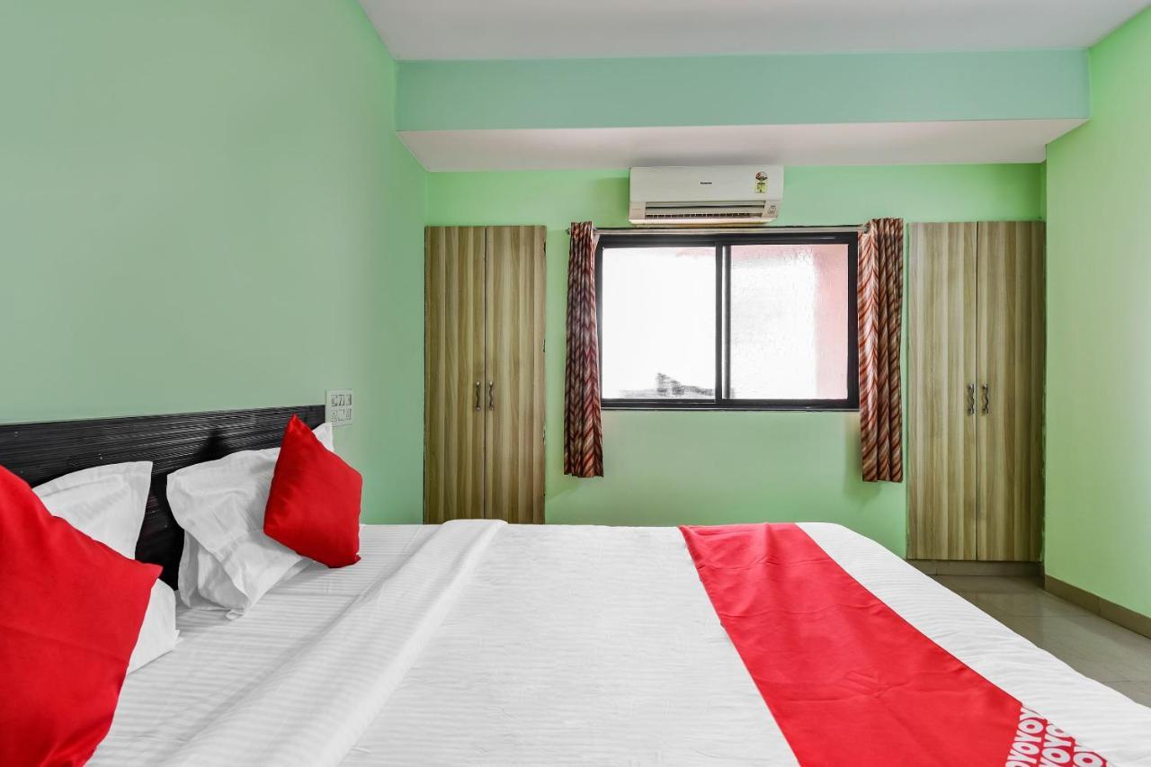 Oyo Hotel Samarth Lodge Solapur Exterior foto