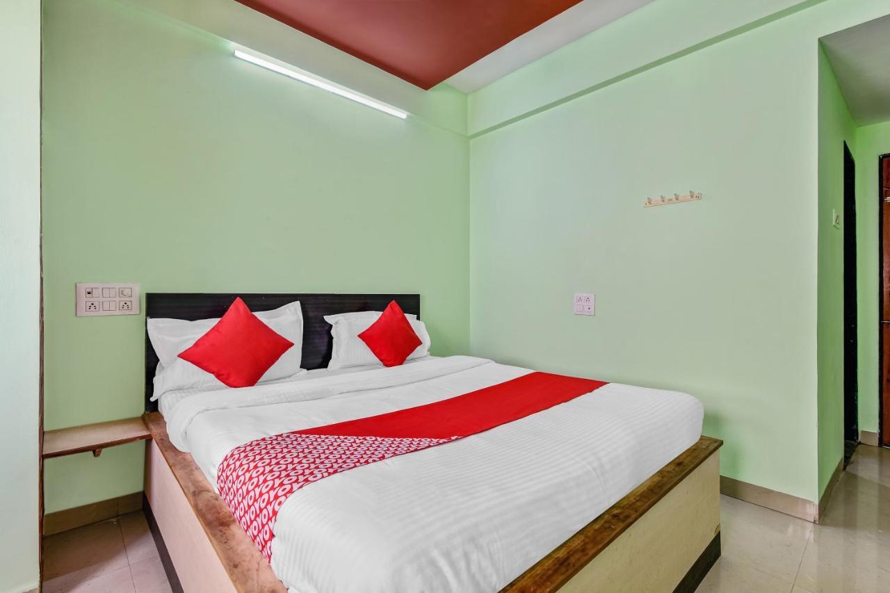 Oyo Hotel Samarth Lodge Solapur Exterior foto