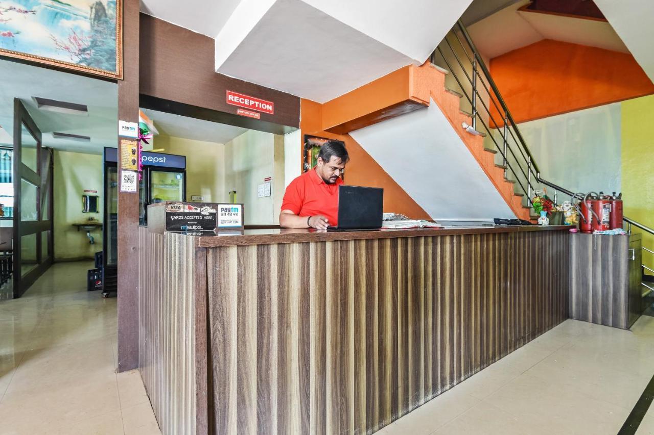 Oyo Hotel Samarth Lodge Solapur Exterior foto