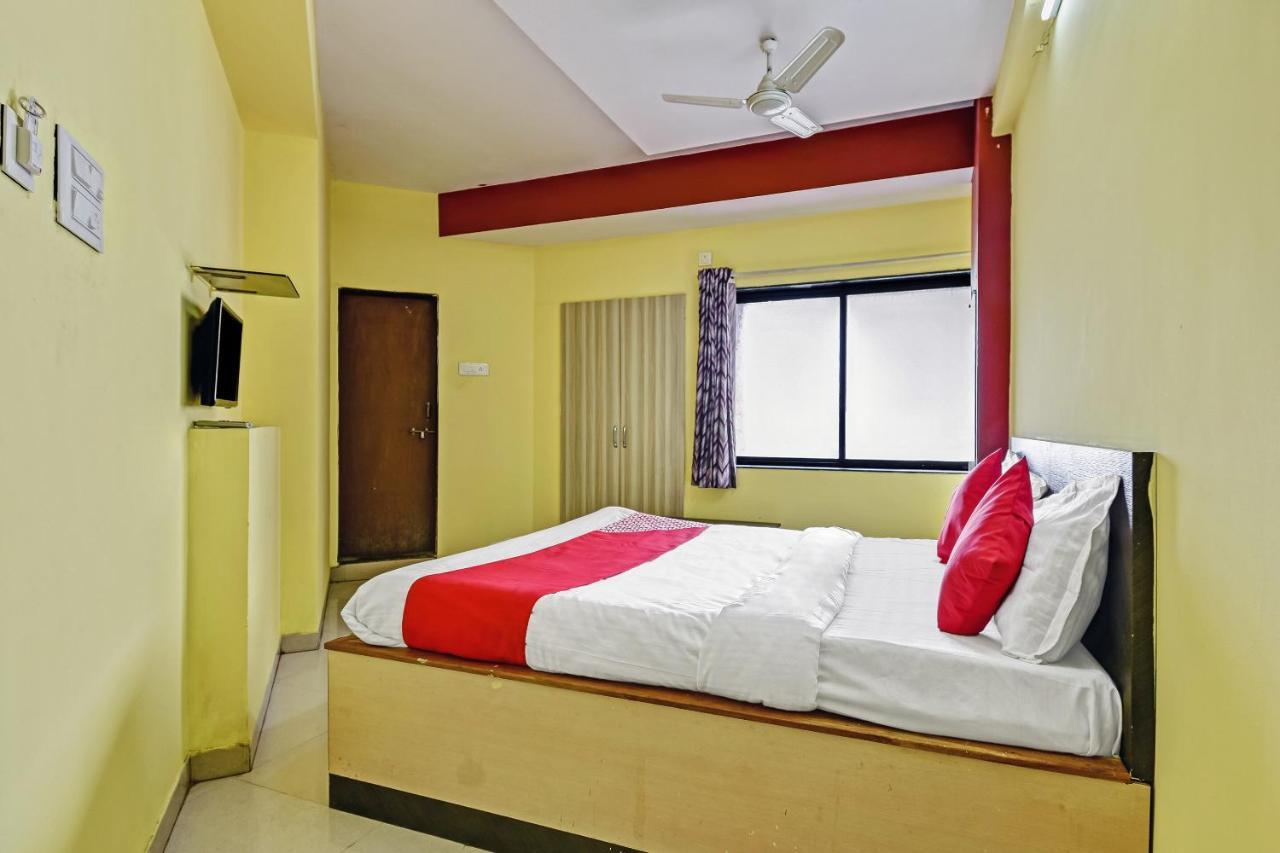 Oyo Hotel Samarth Lodge Solapur Exterior foto